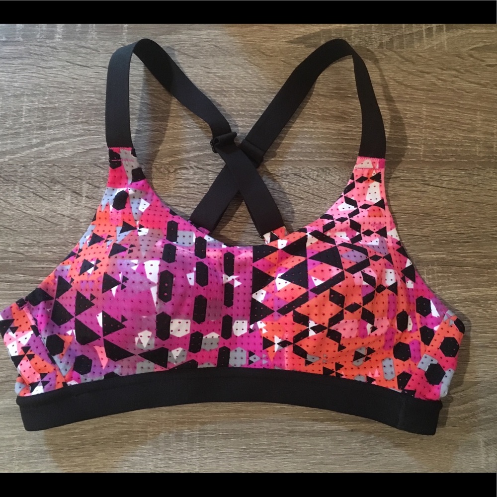 Victoria's Secret sports Bra 32A- NWOT